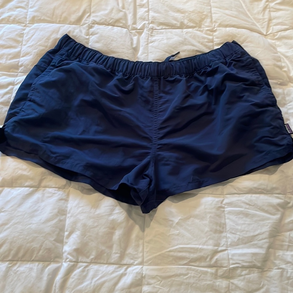 Patagonia Women's 2.5" Barely Baggies Shorts. Perfect condition!